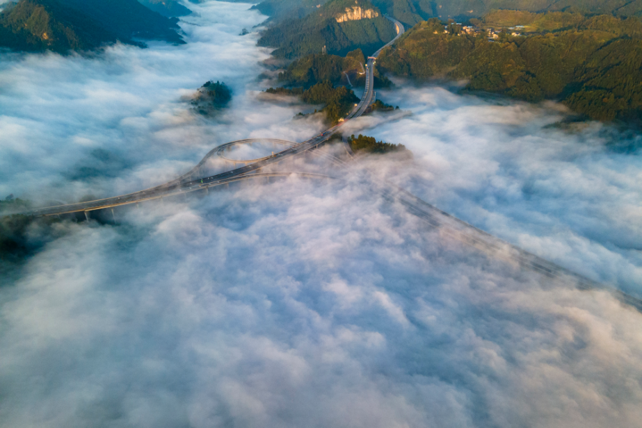 10_3 大山通途云海美（組照）  劉振軍 13637438590.png