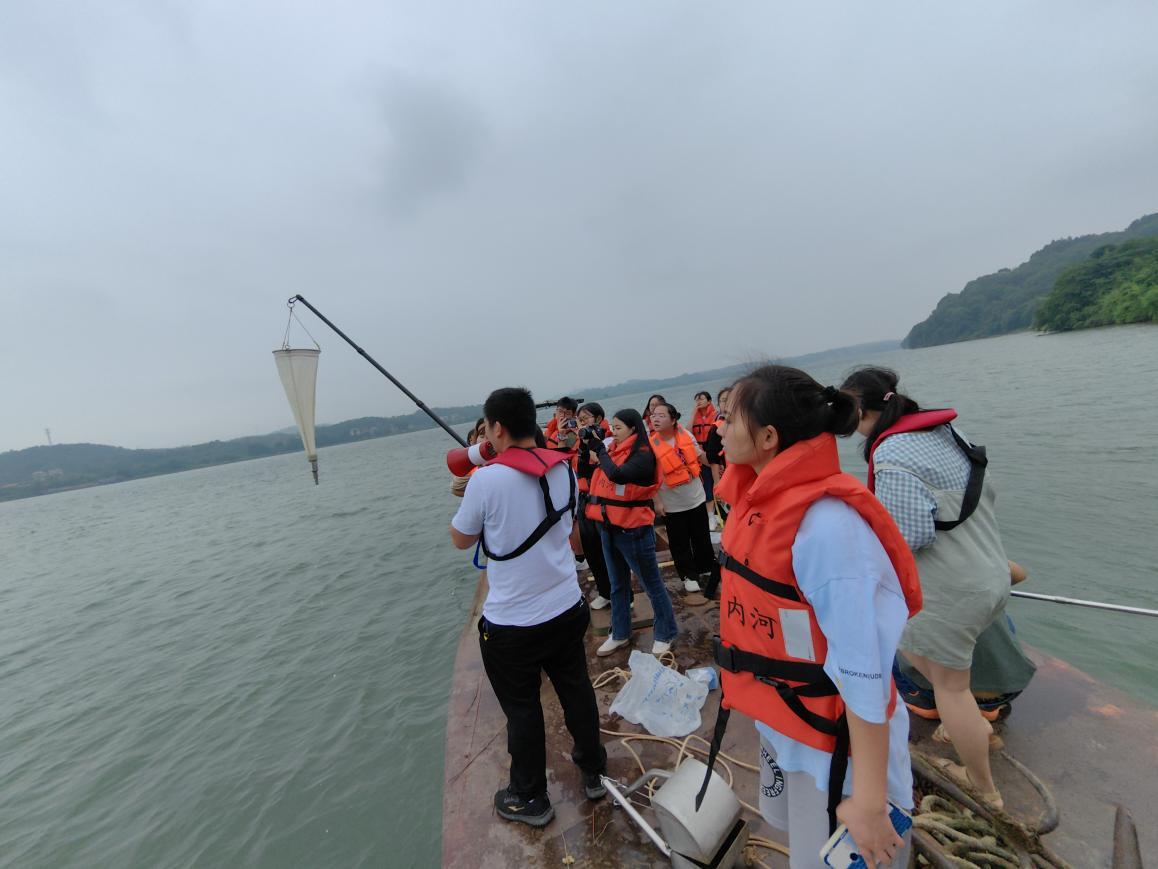 1686128685840097472.jpg 1686128685840097472.jpg