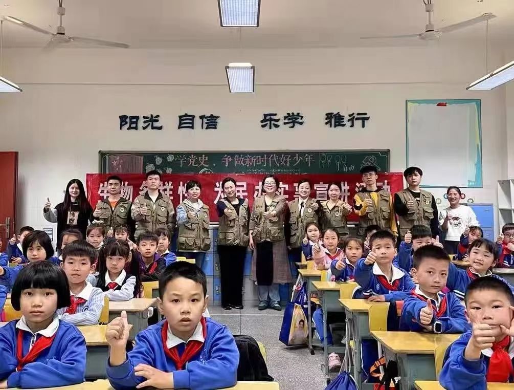 1690793330330047408.jpg 1690793330330047408.jpg