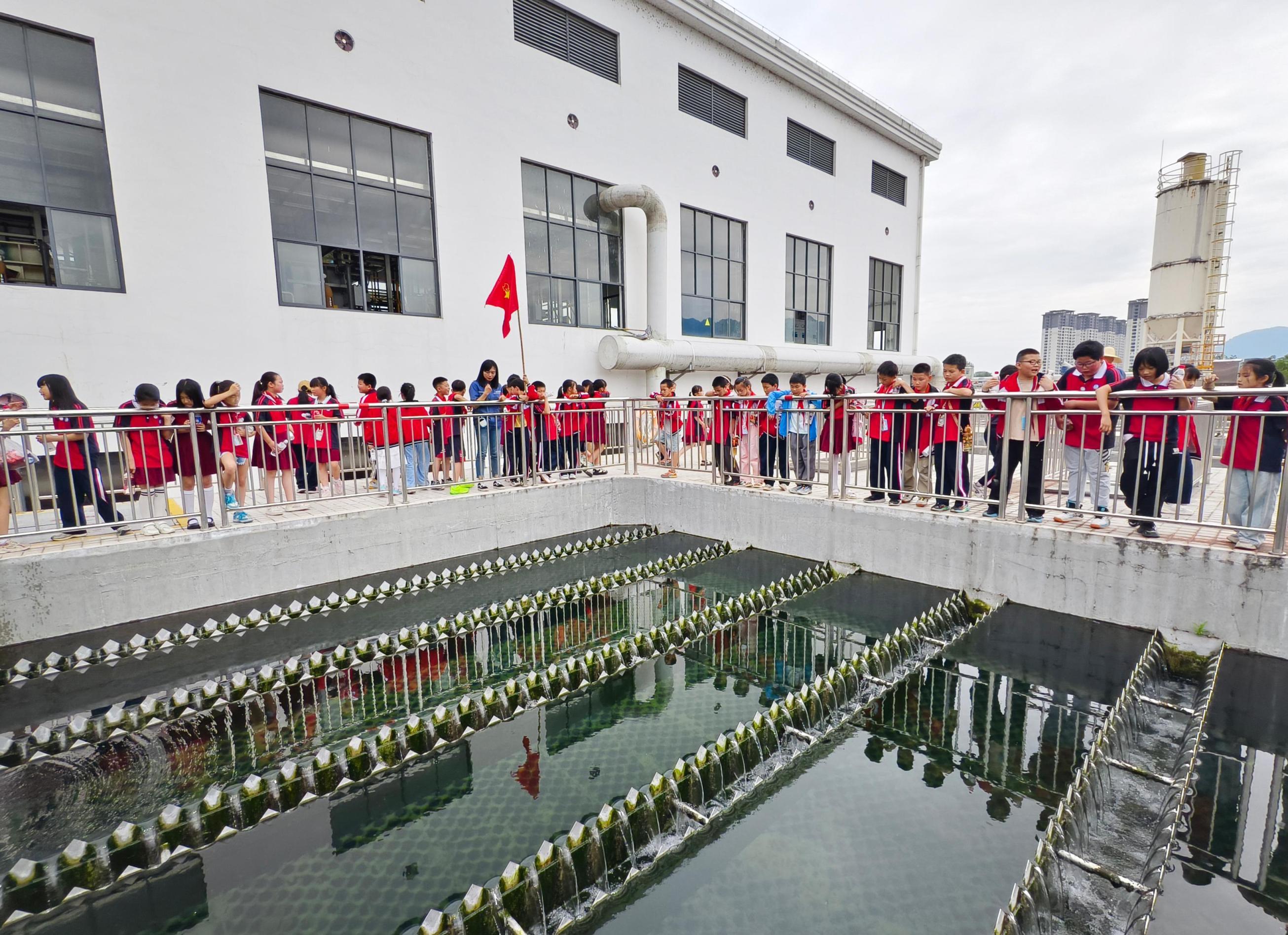 1749110449651045979.jpg 6.5張家界六五環(huán)境日活動2.jpg