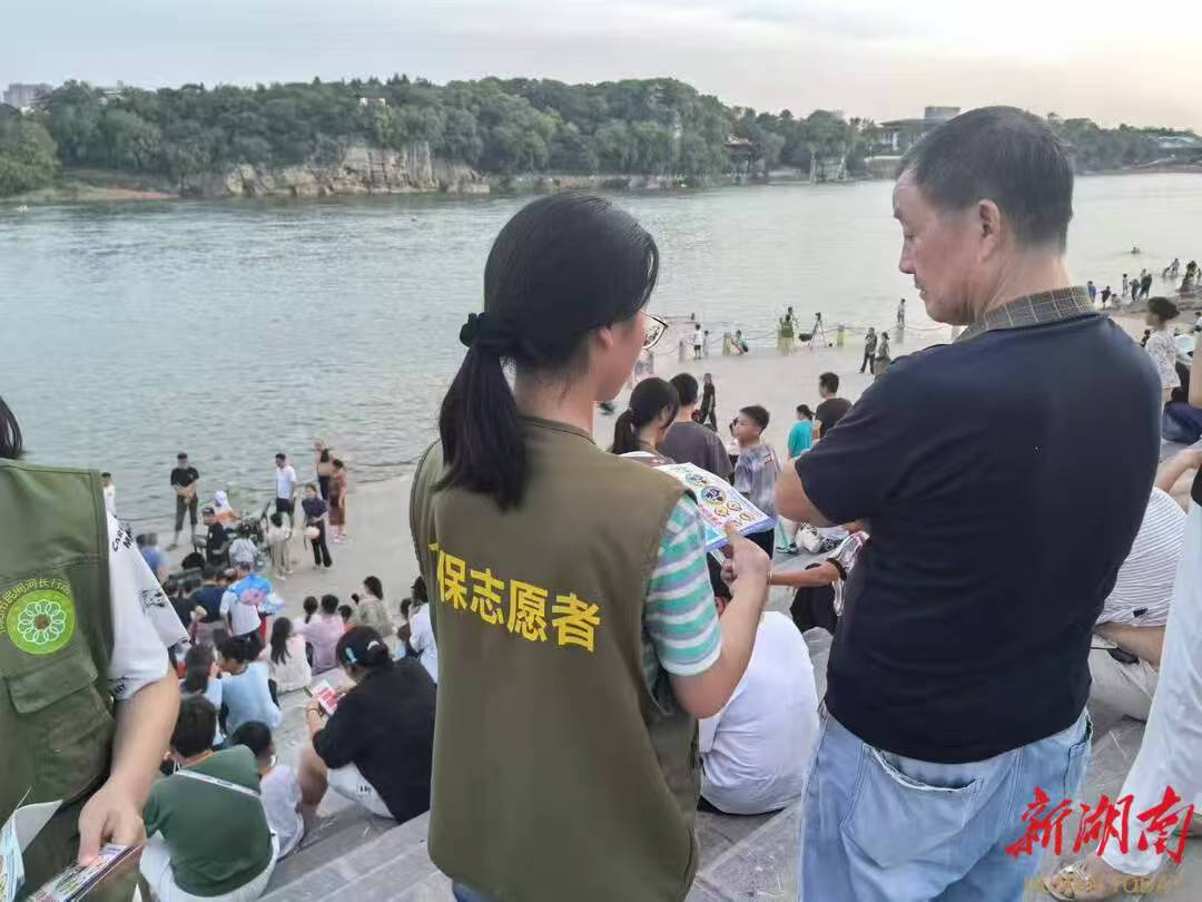 8.8祁陽市志愿者筑防溺水6.jpg